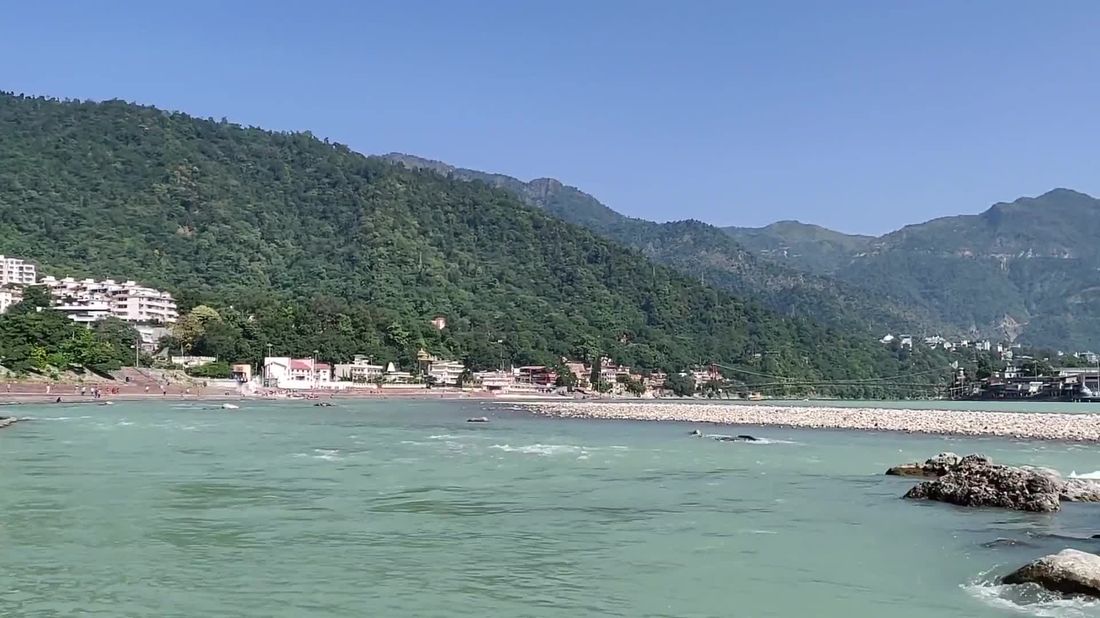 माँ गंगा की लहरें
